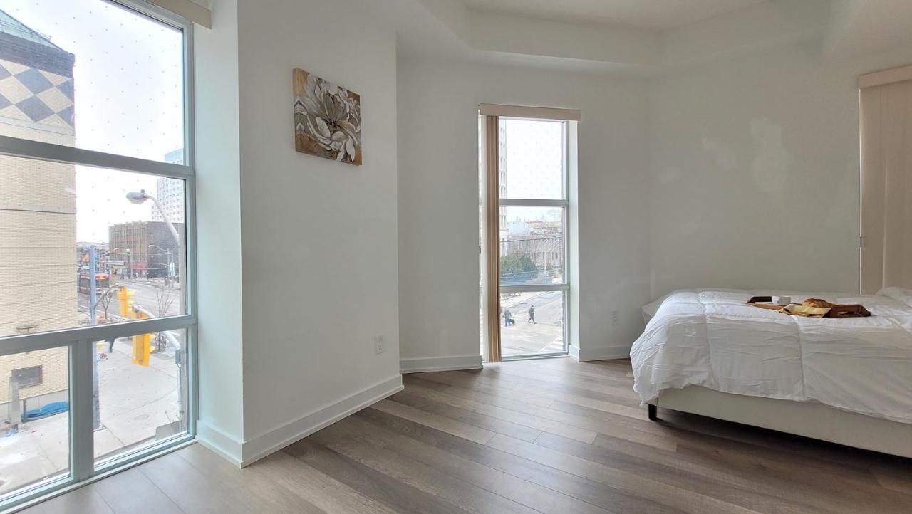 Lovely 3 Bedrooms In University Of Торонто Екстериор снимка