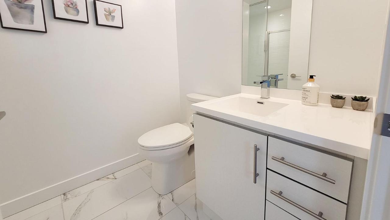 Lovely 3 Bedrooms In University Of Торонто Екстериор снимка