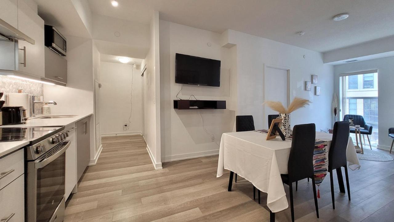 Lovely 3 Bedrooms In University Of Торонто Екстериор снимка